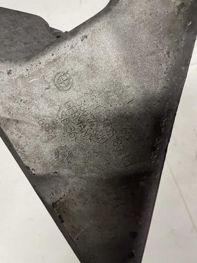 фото №5, Bmw x3 e83 опора кронштейн кронштейн двигателя n52 2,5 3,0