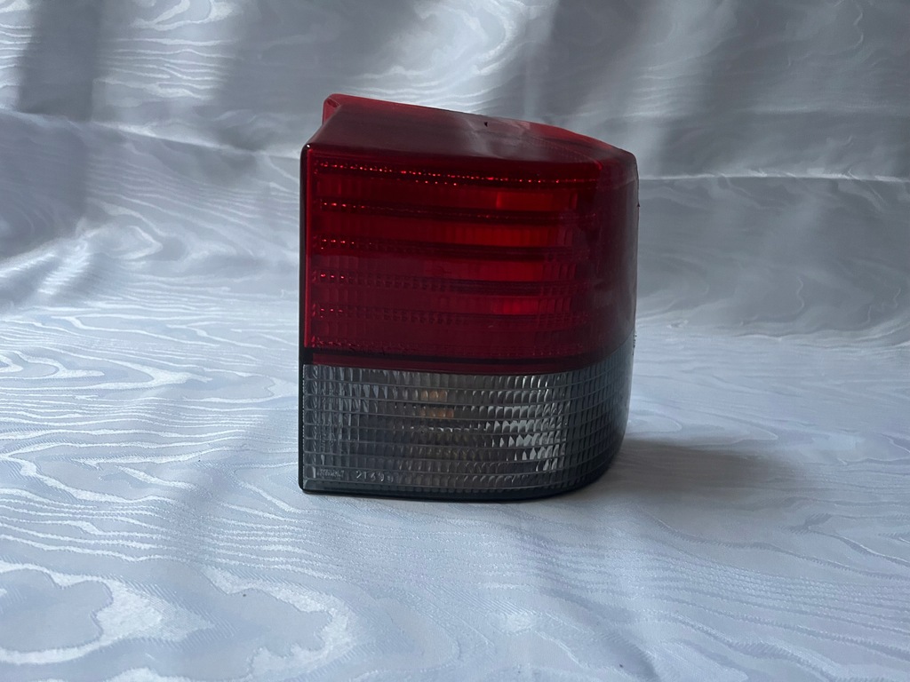 фото №12, Лампа задня права 90-95 оригінал valeo peugeot 405