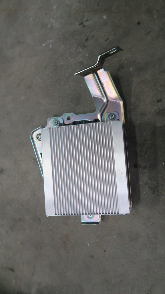 фото №1, Ford mondeo mk5 fusion usa усилитель радио