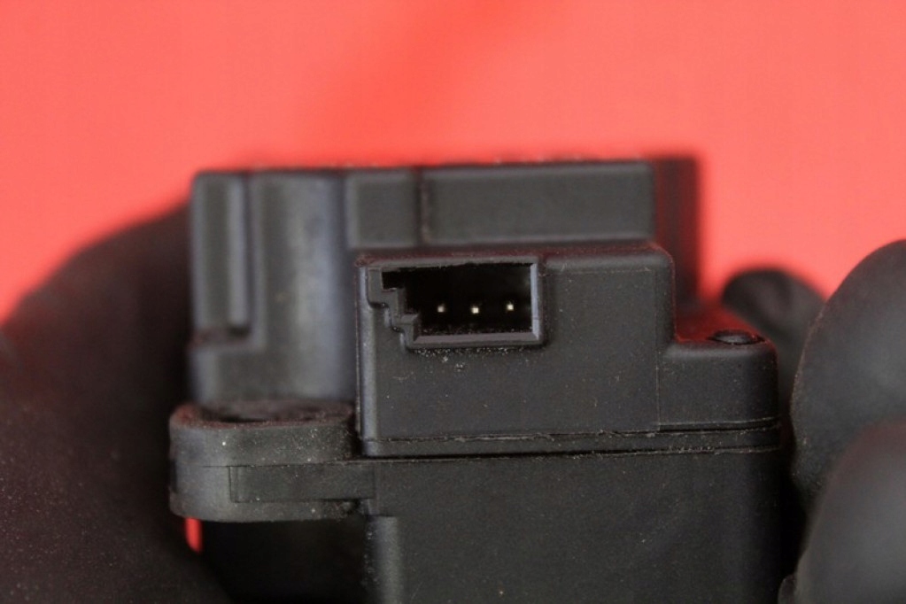 фото №8, Моторчик отопителя 30676511 volvo v70 2 ii 2.4 d 126 km 04-08