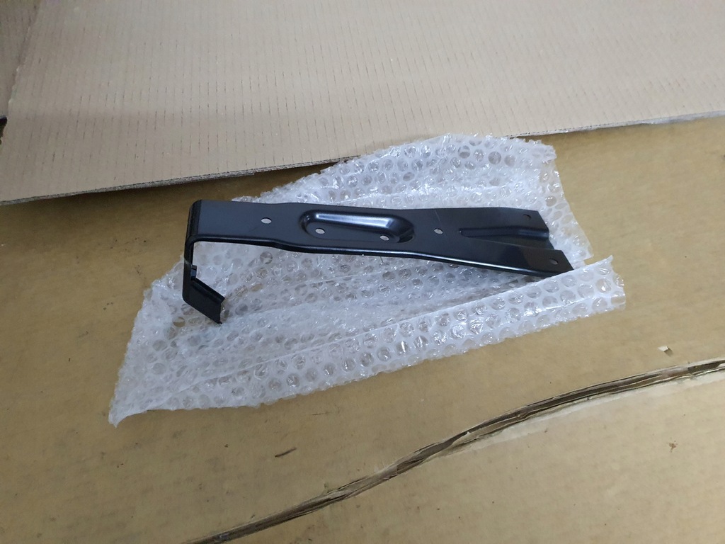 фото №4, Ford ranger 2011- кронштейн бампера перед