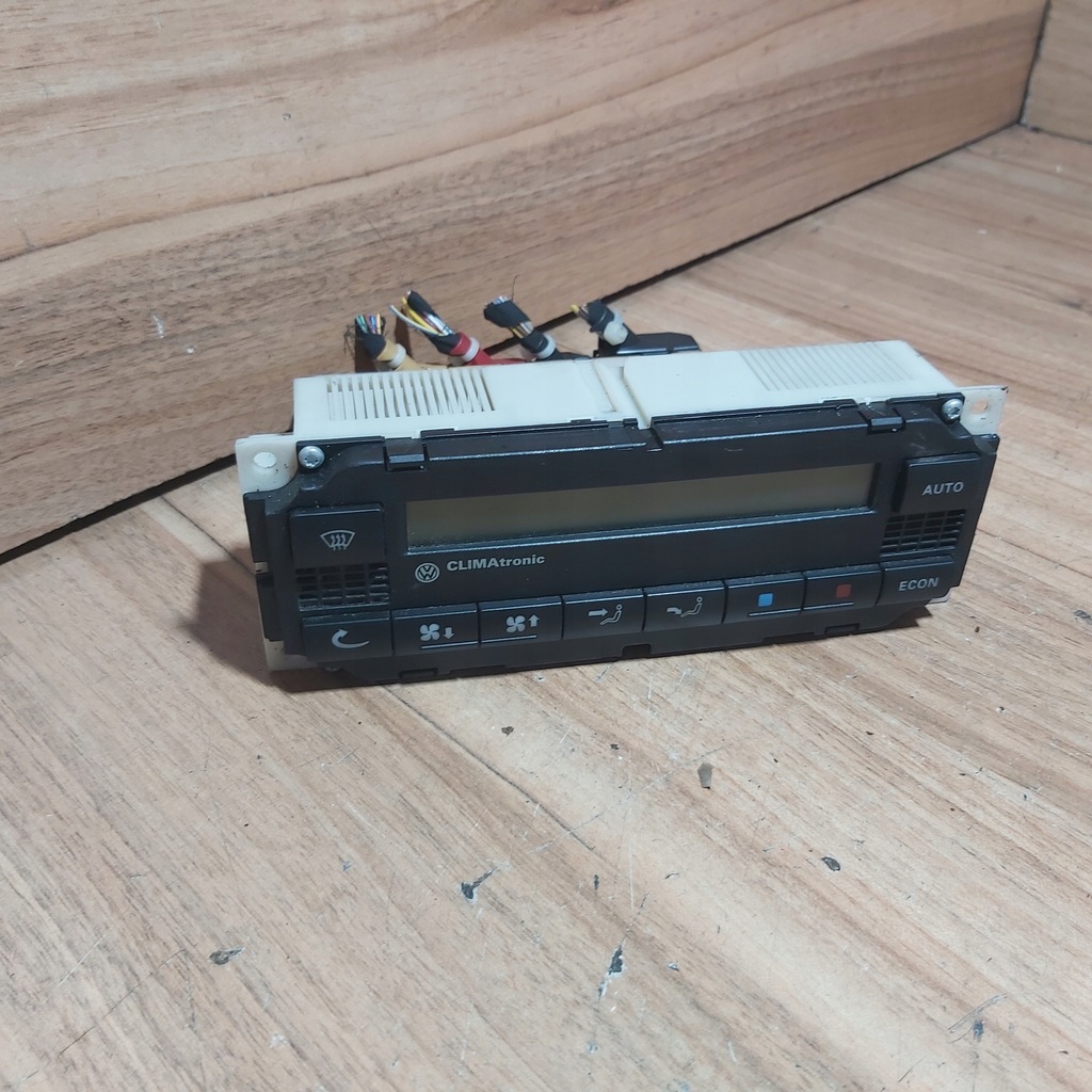 фото №1, Панель обдув volkswagen оригінальний номер 3b1907044a