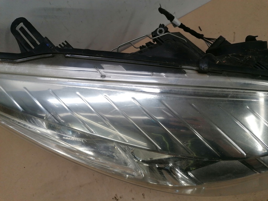 фото №7, Лампа перед правая renault megane iii cc cabrio uk