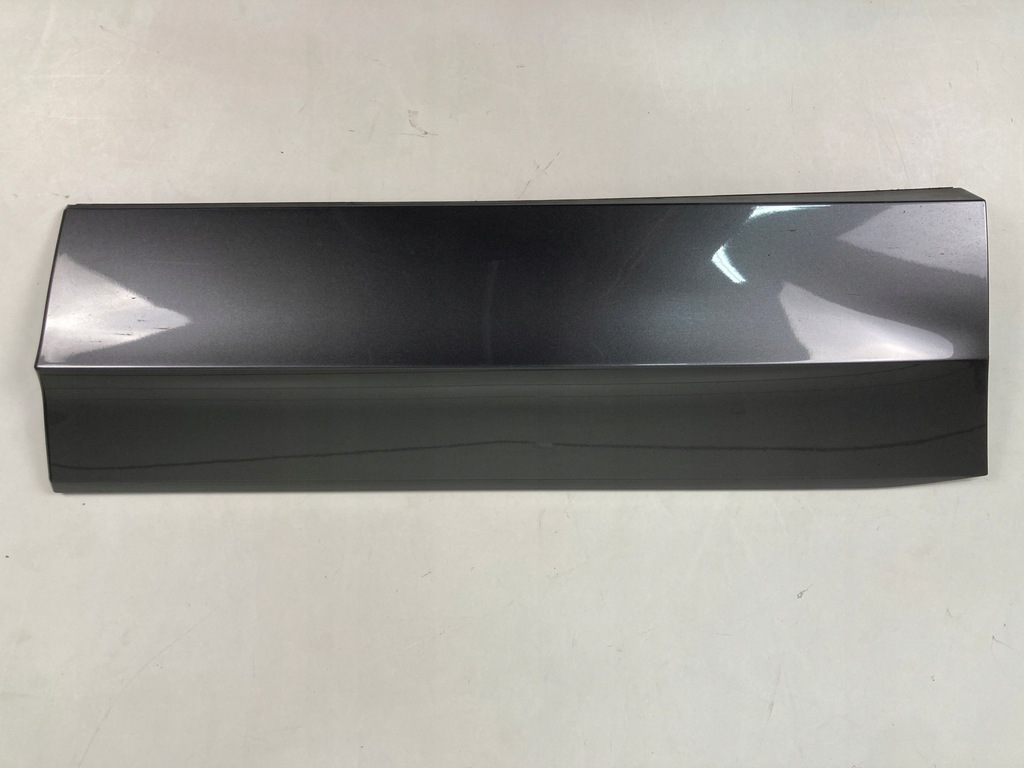 фото №1, Молдинг дверь правая задняя vw touareg iii r-line