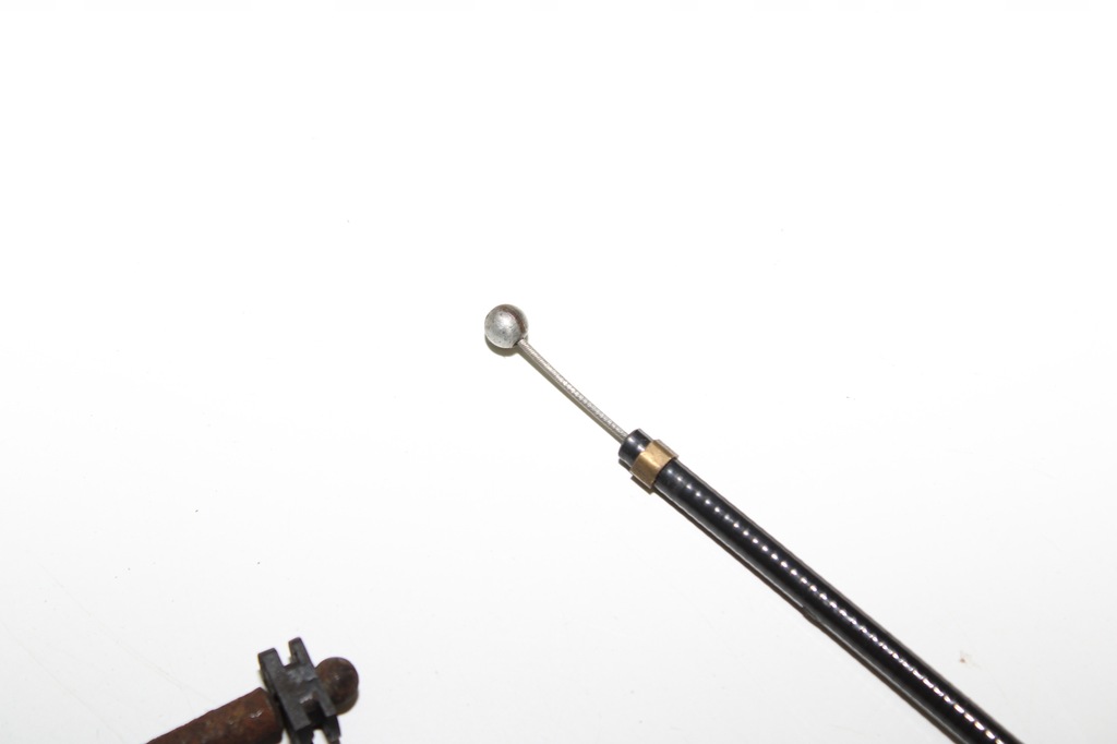 фото №4, Skoda superb 1 трос тяга ручка капот oryg