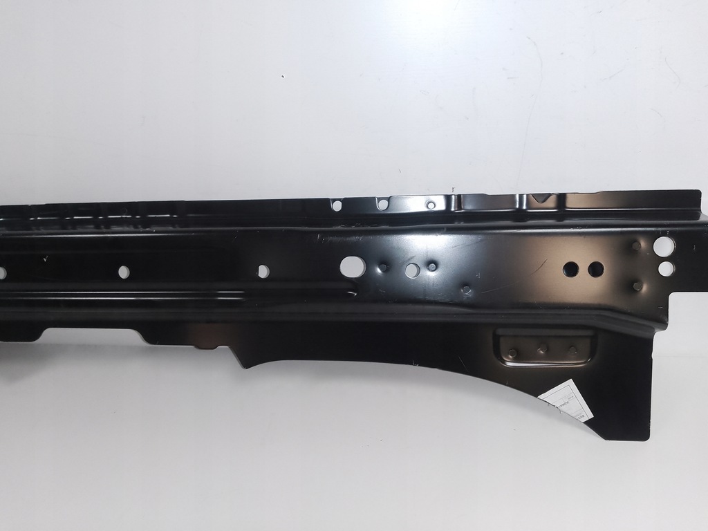 фото №7, D642 - land rover velar порог внутренний правый lr091148