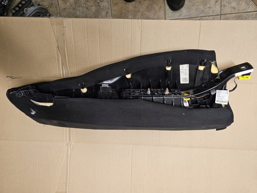 фото №1, Подушка безпеки подушка обшивка сидіння лівий задня mercedes gle 167 coupe