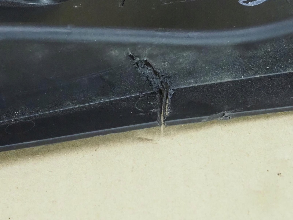 фото №8, Hyundai genesis g70 lift 21- 86543-g9500 решётка заглушка перед