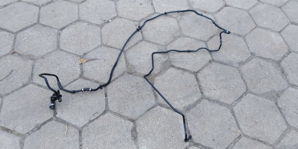 фото №1, Audi r8 4s трубка wąż шланг вакуумa 4s0611936l 4s1611931h 036906051g