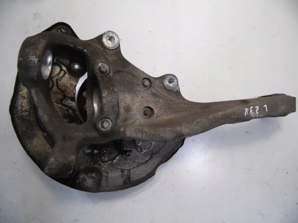 Купити Ступиця поворотний кулак ліва лівий перед mercedes w238