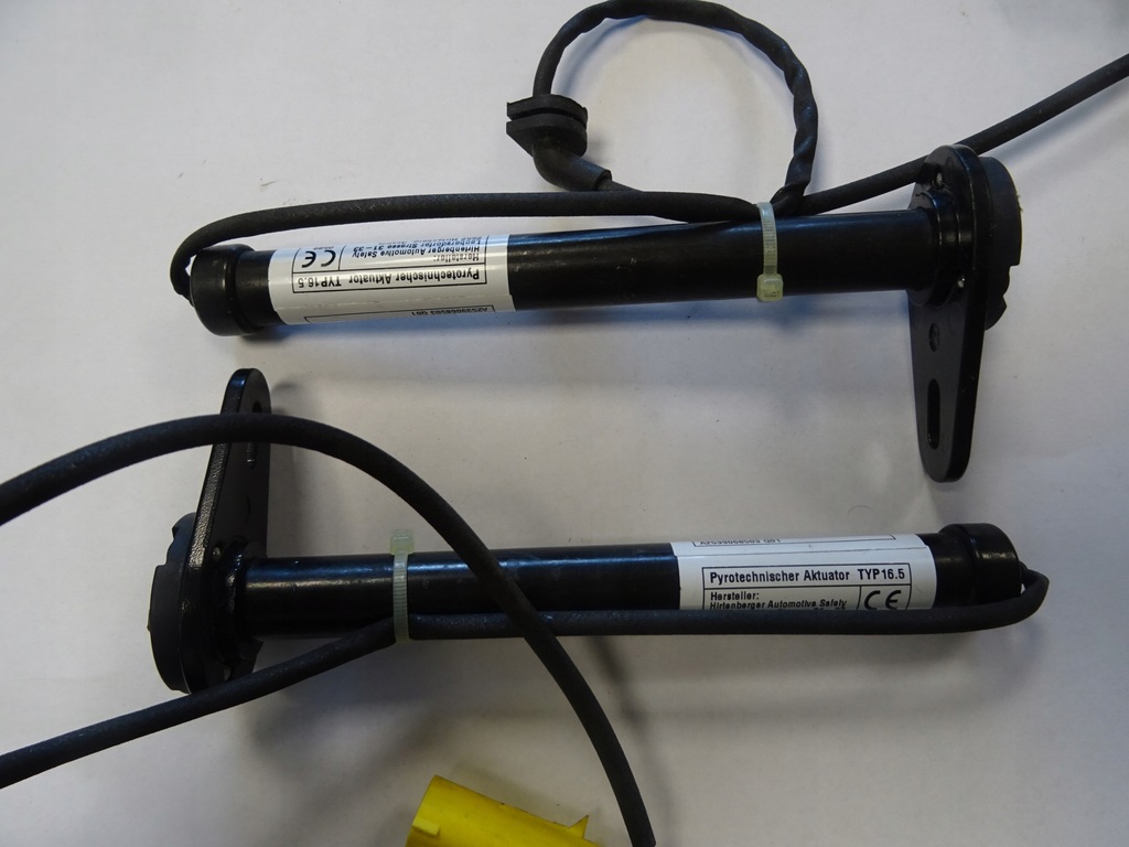 фото №1, Патрон капот mercedes glc x253 a2539068503