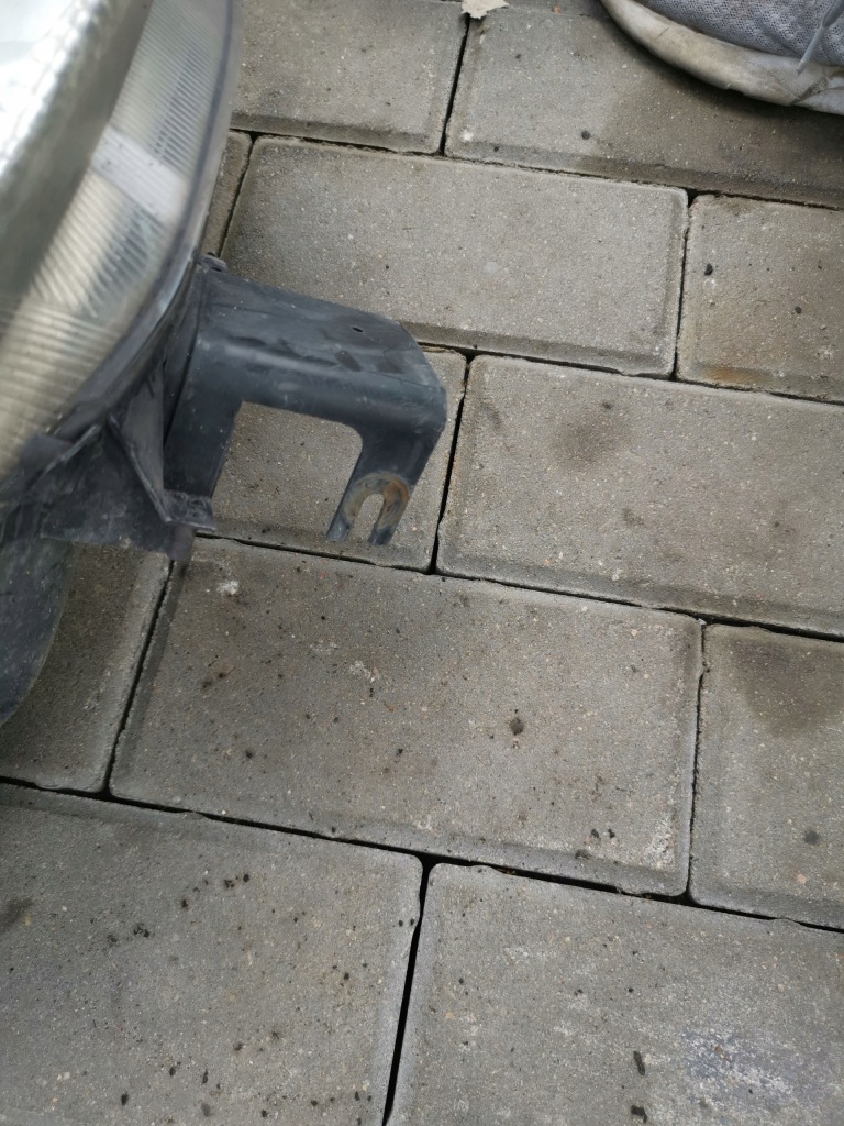 фото №5, Лампа права перед xsara picasso i przed lift