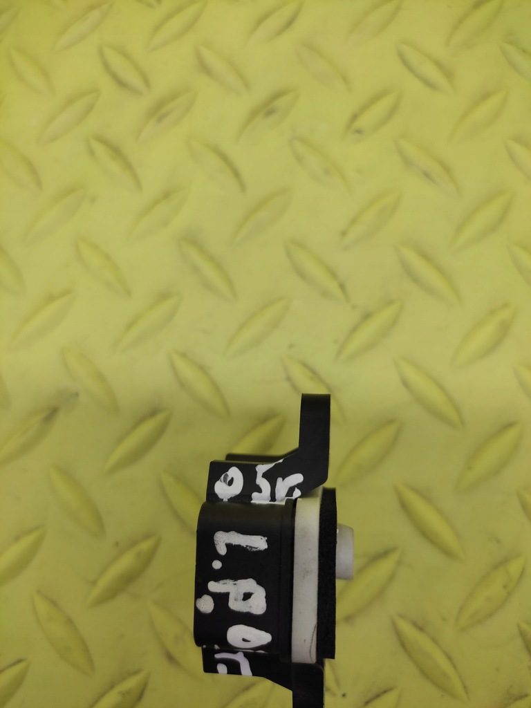 фото №5, Audi a4 b7 kombi датчик удару 8p0955557