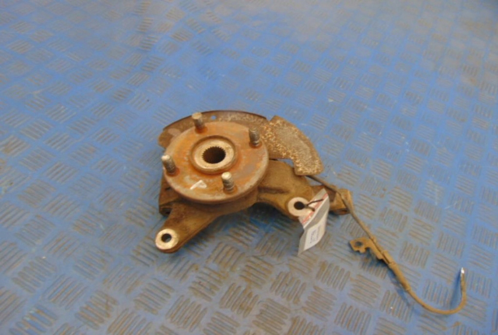 фото №4, Mazda 323f lift 1.6 16v поворотний кулак правий перед