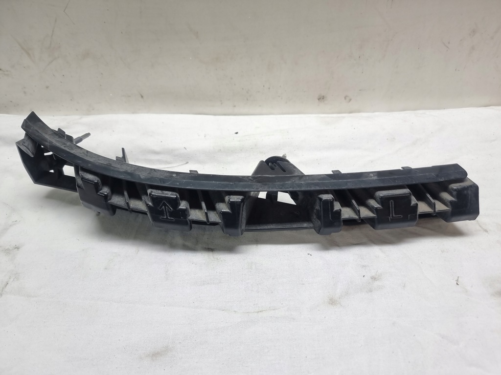 фото №1, Mercedes w218 напрямна бампера лівий задня