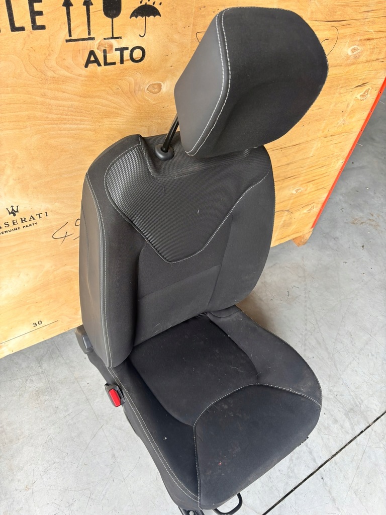 фото №4, Сиденье водителя renault clio iv