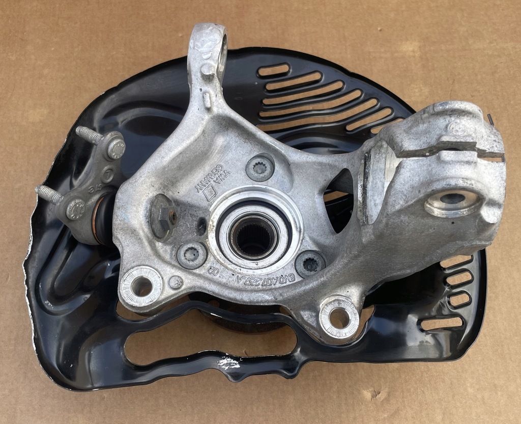 фото №1, Поворотний кулак ступиця захист audi rs3 12-19 r 8v0407257a перед лівий