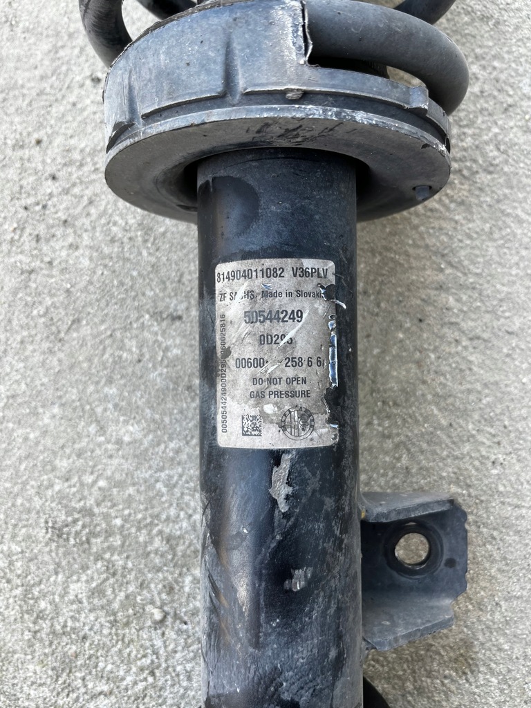 фото №12, Поворотний кулак правий перед передня права giulia rwd 00505397420 комплектна