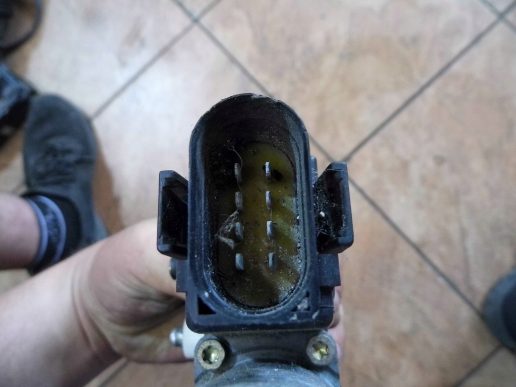 фото №7, Audi a6 c5 моторчик стекло правый перед 119024-114