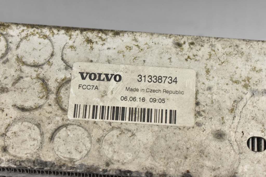 V40 2 12- 2.0d d2 d4 t2 интеркулер 31338734 31338734 Цена