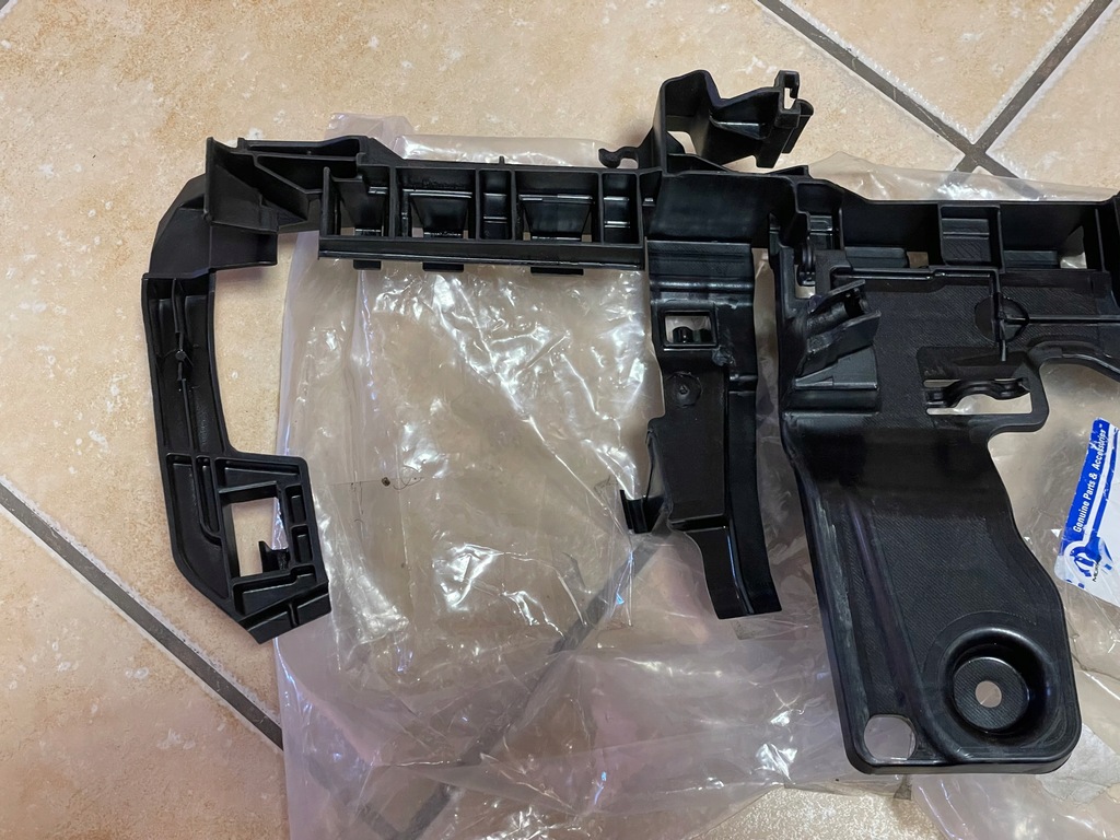 фото №6, Dodge оригинальный номер 6832-1292-aa кронштейн механизма подъёма стекло ram 1500