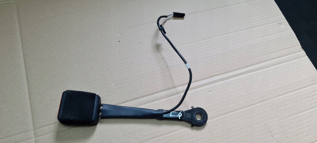 фото №1, A6 c8 4k клипса поперечина безопасности перед 4k8857755h