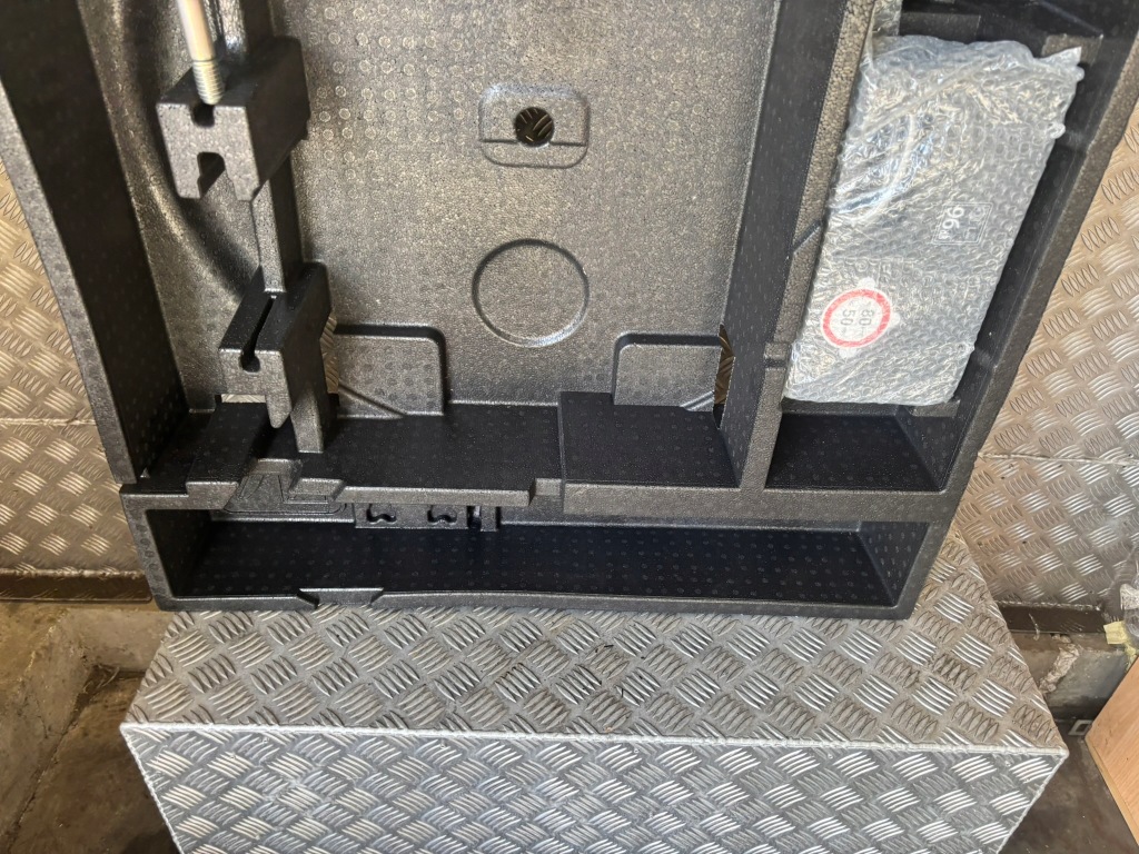 фото №7, Peugeot 308 ii t9 kombi вкладыш багажника пенополистирол защита 9800069580