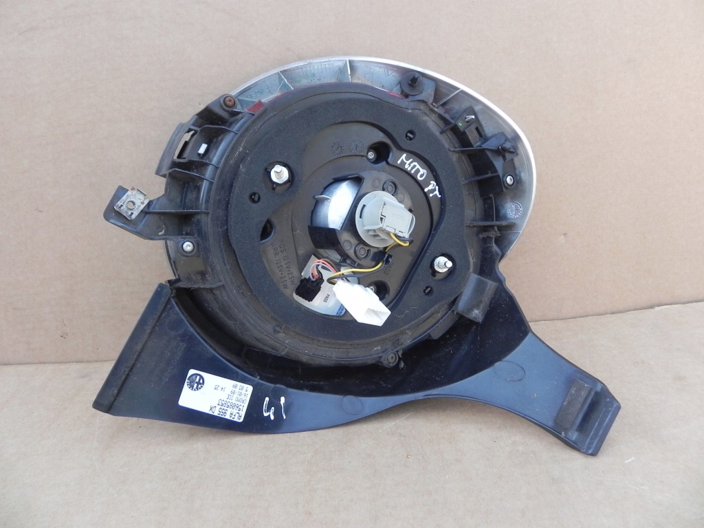 фото №3, Лампа правый задняя правая задняя alfa romeo mito 15608553