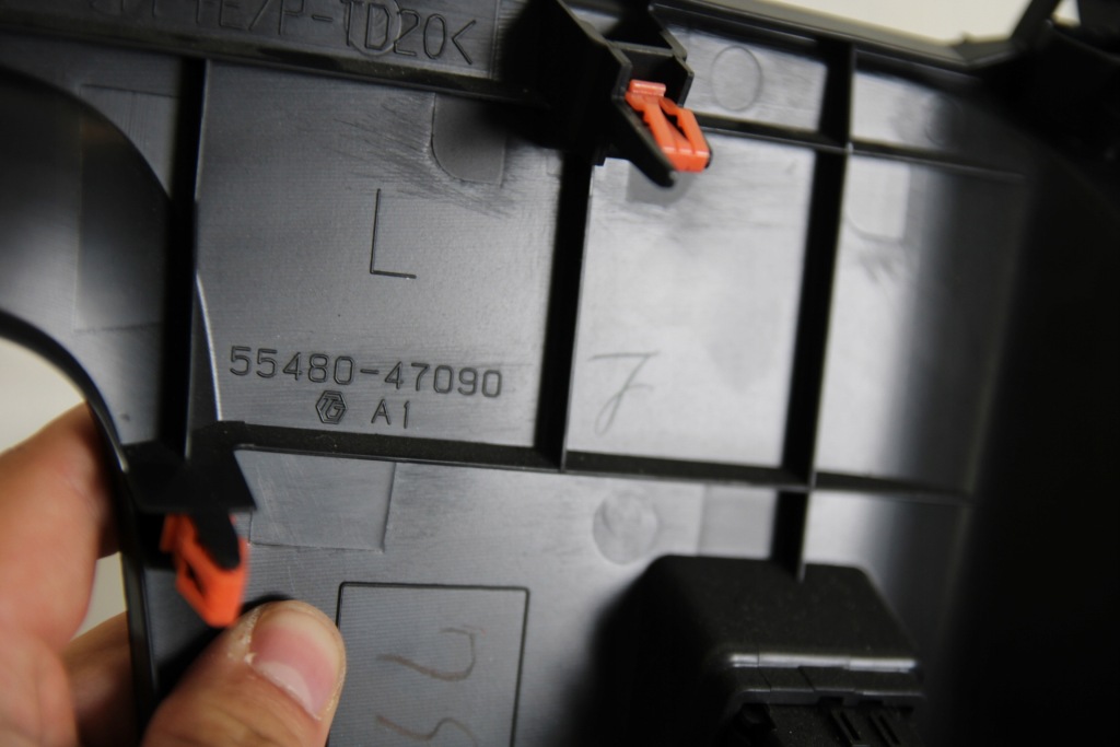 фото №4, Захист заглушка консолі кнопка toyota prius iv