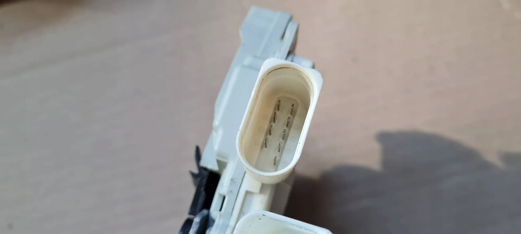 фото №2, S6 c7 4g a6 lift замок двері лівий перед 4g1837015a pod радар 9pin+2