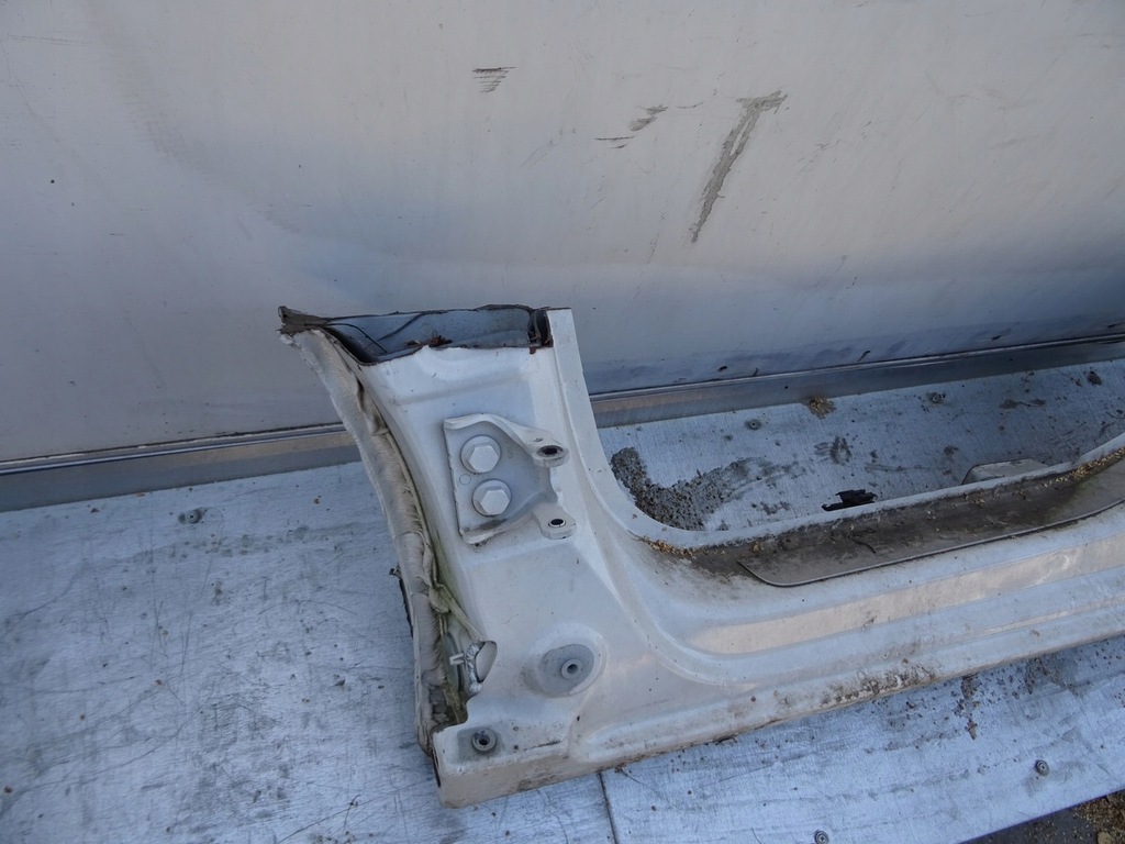 фото №3, Peugeot 3008 порог левый