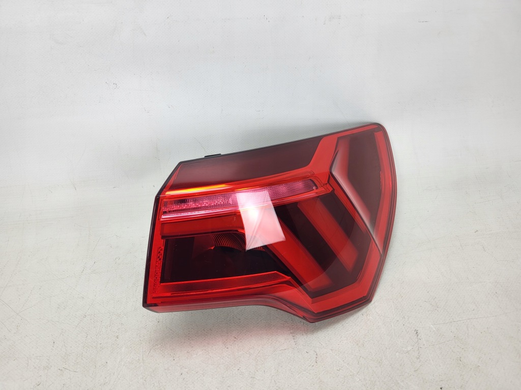 Купити Audi q3 83a 2 2 фара matrix led задній задня правий