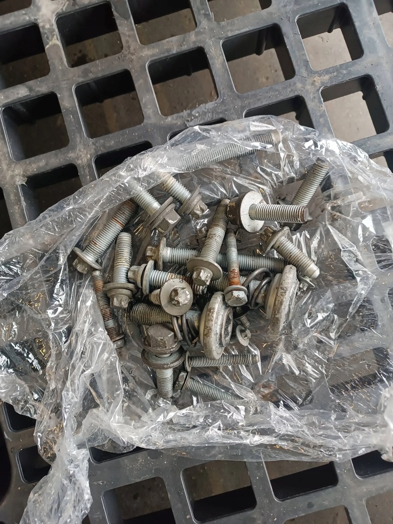 фото №1, Болты передний подвеска bmw x2 f39