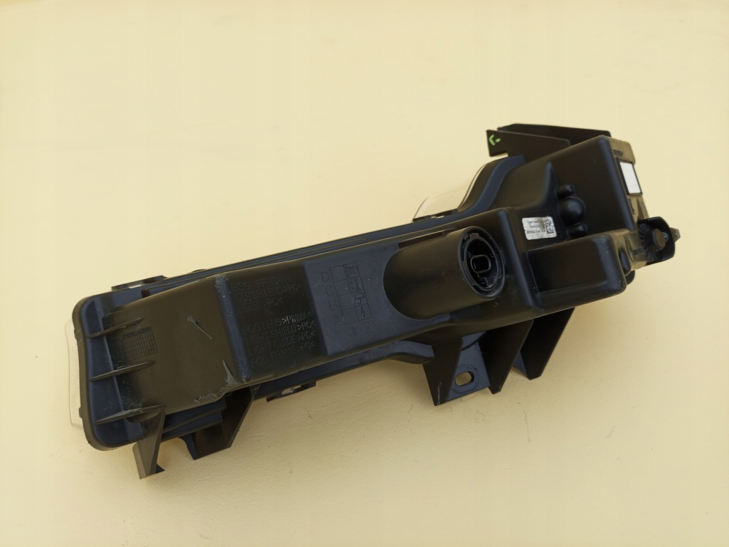 Tesla model 3 рестайлінг  y 2020- протитуманна фара led drl правий перед передній 1507933-00-c в Україні