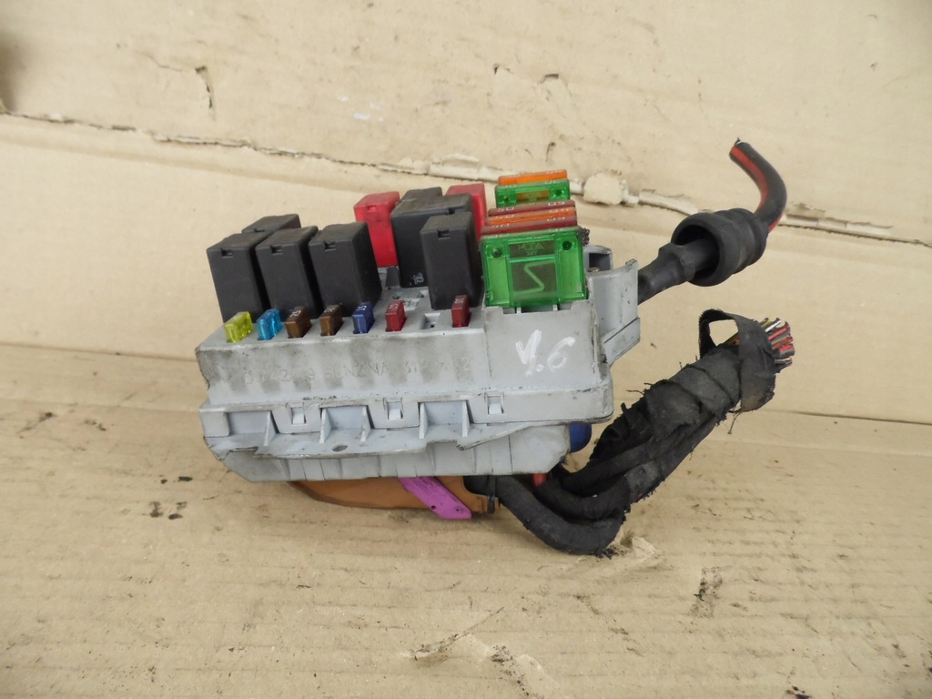 фото №2, Alfa romeo 147 коробка запобіжників