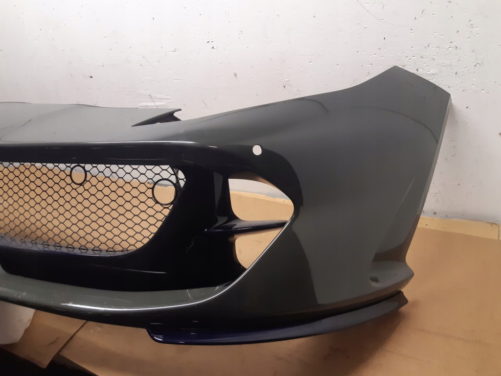 Ferrari 812 superfast бампер карбон перед в Украине