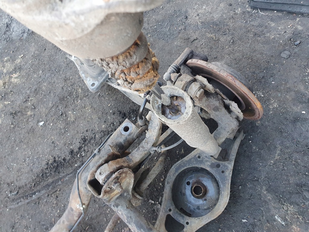 фото №8, Балка важелі заднього підвіска volkswagen vw touran 04r 2.0tdi bez отворів