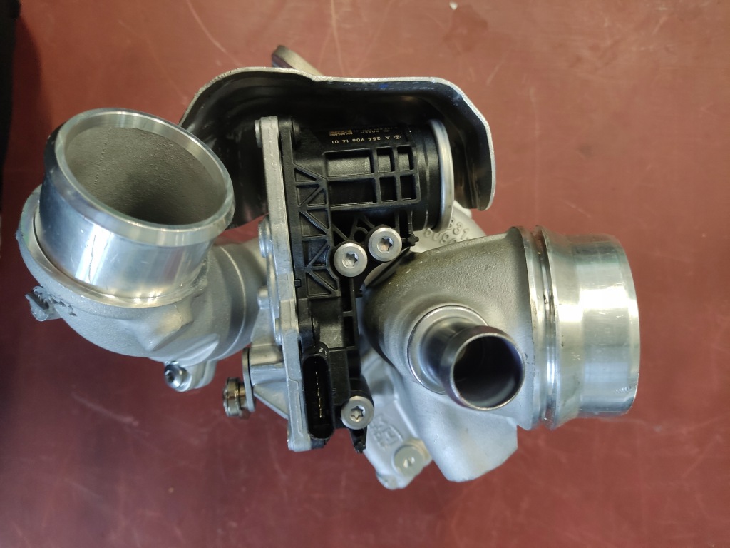 фото №9, Турбонагнетатель mercedes a2540900700 prawie nowa