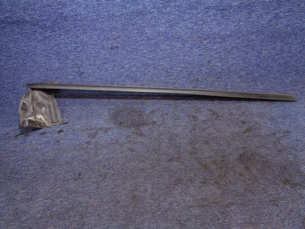 фото №1, Молдинг уплотнитель alfa romeo gt 03-10r. правая