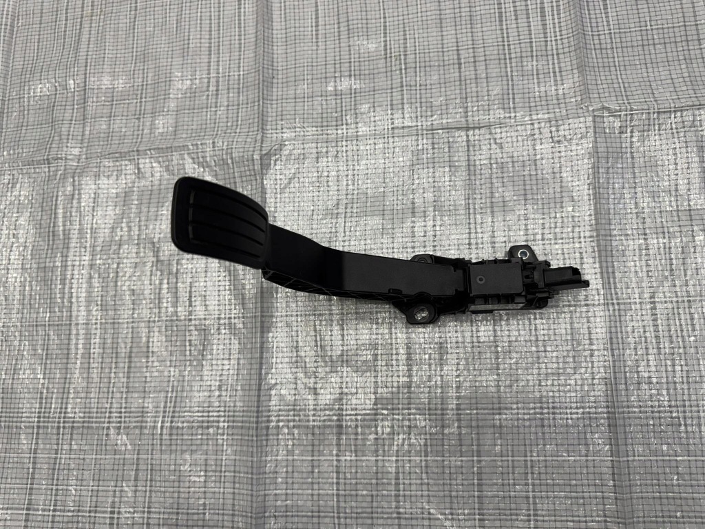 фото №1, Педаль газу fiat 600 e 9837892280