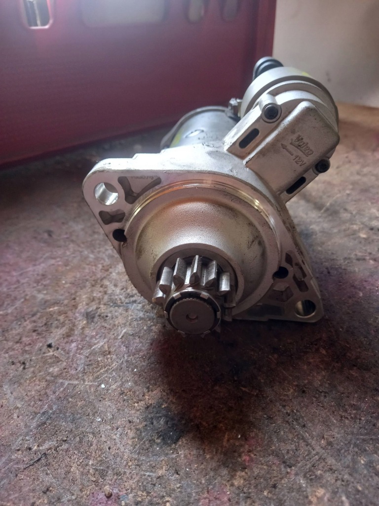 Купити Seat ateca 2016 стартер