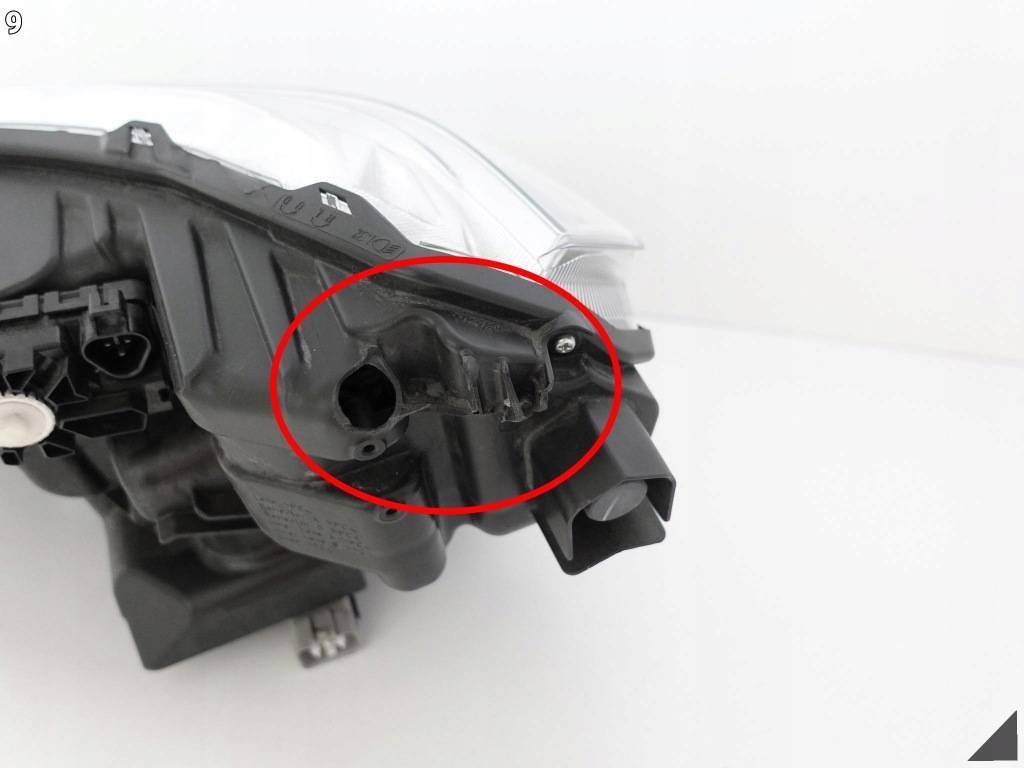 Suzuki vitara 3 рестайлінг  18- full led фара правий перед європа Ціна