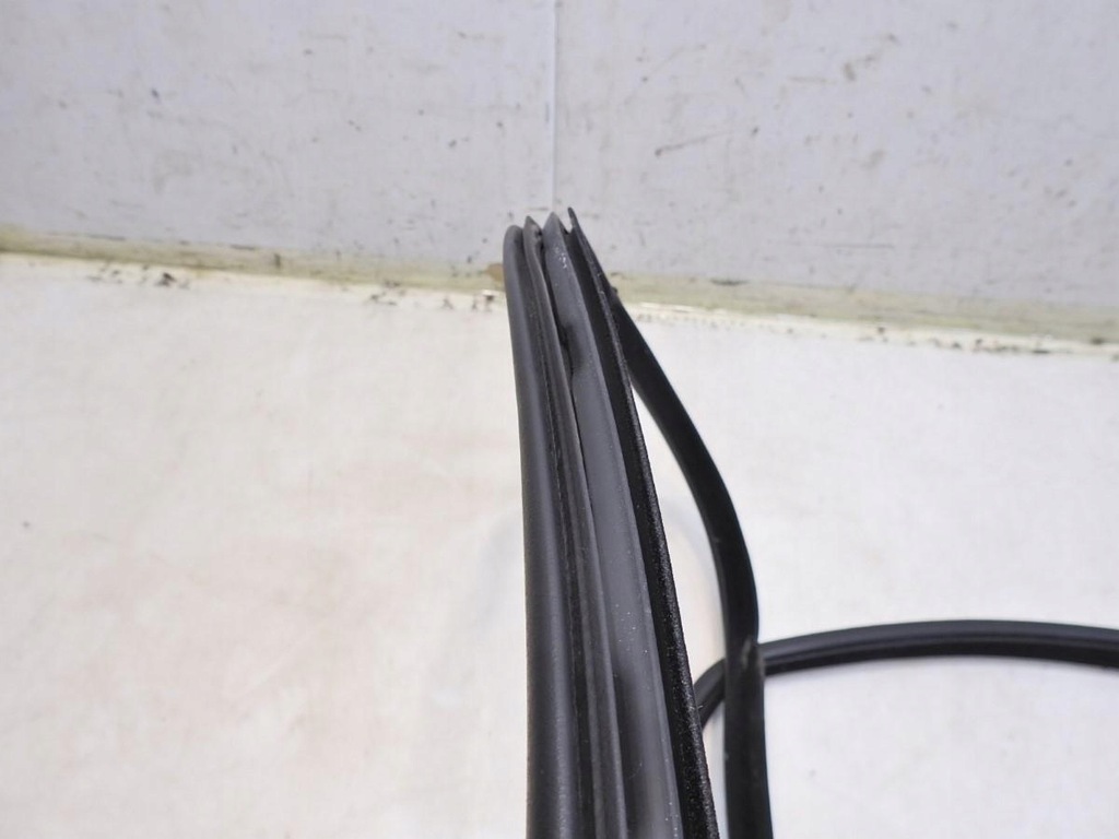 фото №3, Прокладка дверь правый задняя volvo xc90 i