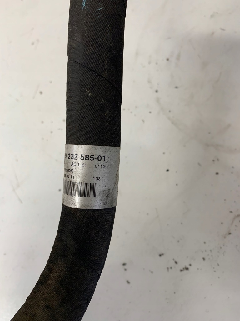 Патрубок шланг трубка кондиціонера bmw x1 64509232585 Оригінал