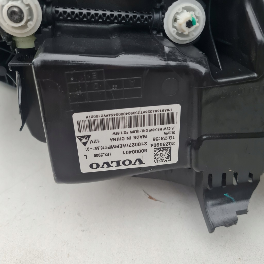 фото №11, Volvo ex-30 ex30 ліва лампа full led 80000401