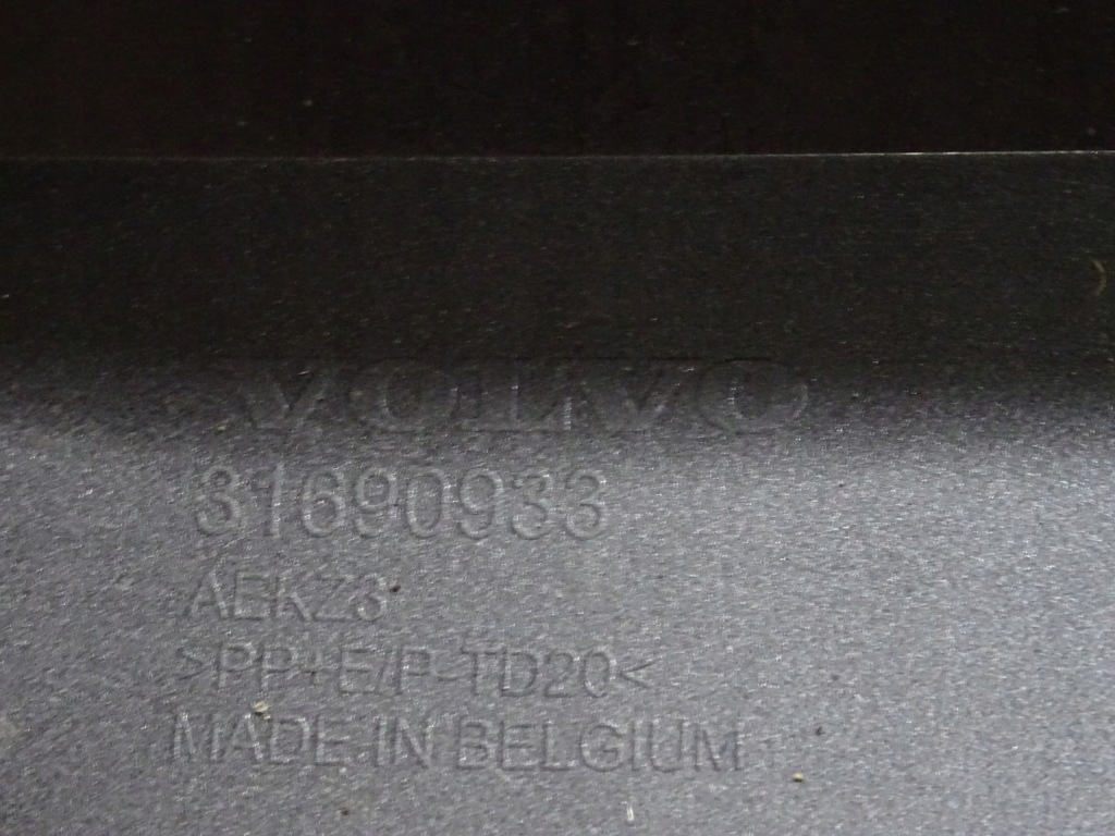 Бампер перед передний volvo xc40 ii lift 31690933 Оригинал