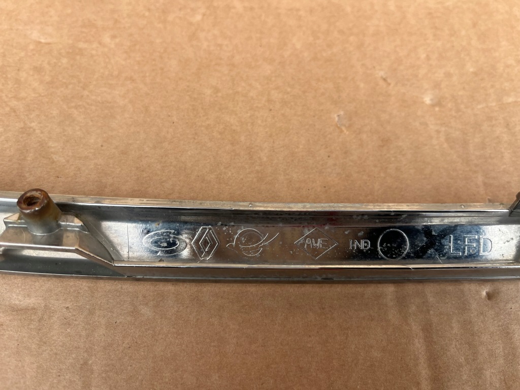 Renault talisman молдинг хром бампера перед 620722101r Доставка