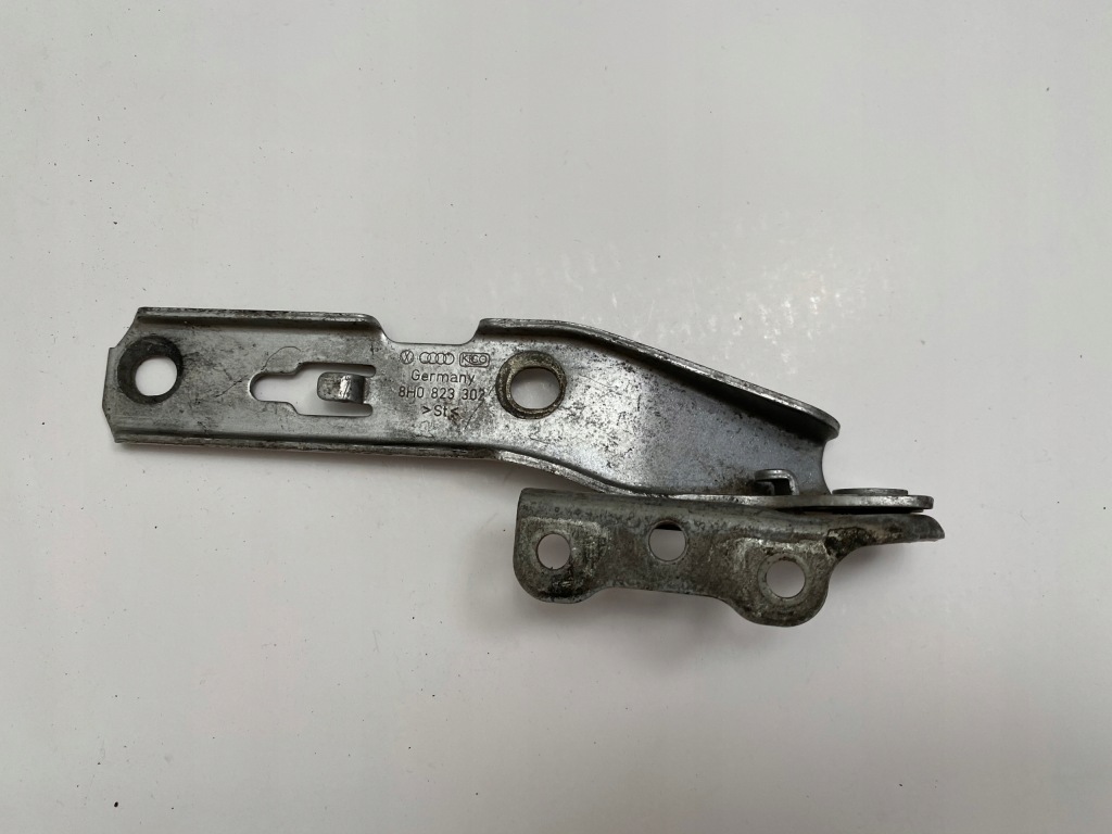 фото №1, Петля капот правий 8h0823302 audi a4 b6 b7 cabrio