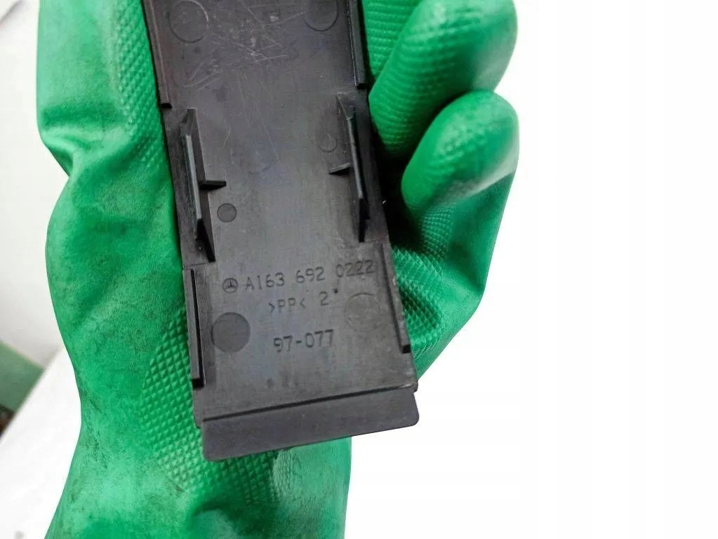 фото №11, Молдинг декоративна багажника mercedes-benz m w163 a1636920222 34317560 2.7l