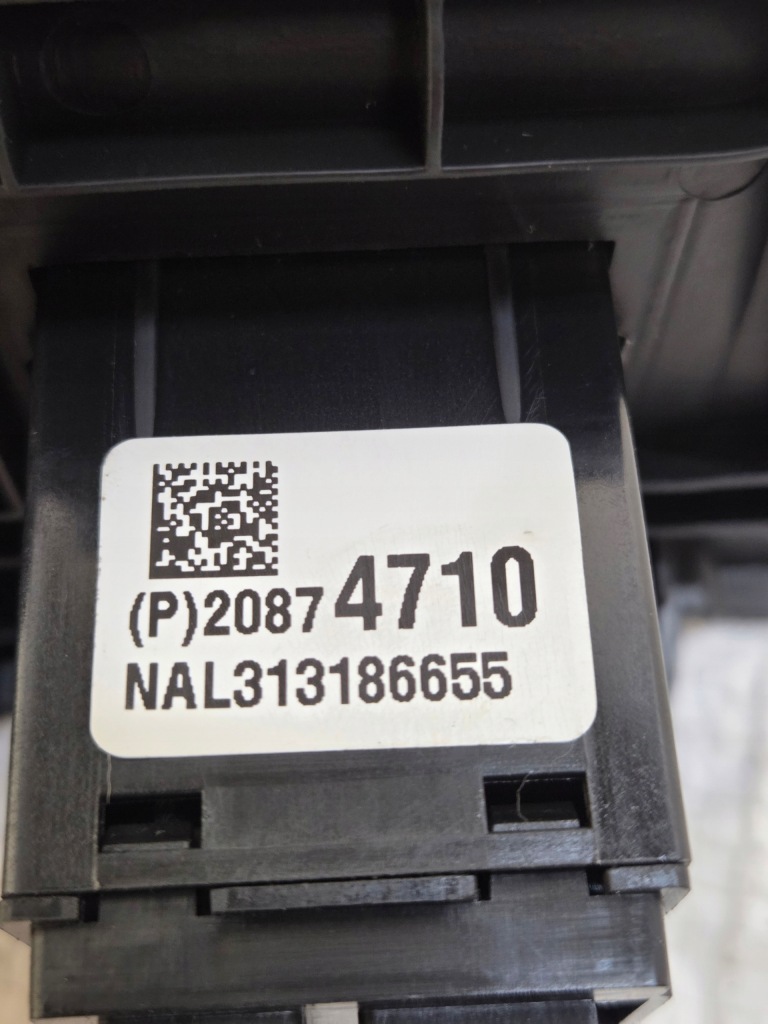 Захист полиця панелі роз'єм usb aux opel mokka a uk 95079750 Зі Шроту